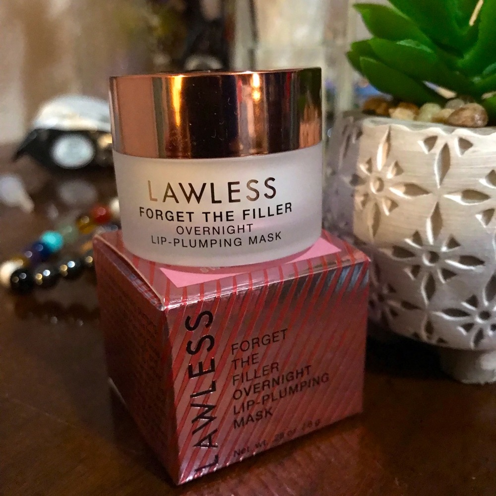 Lawless Forget The Lip Filler Overnight Mask